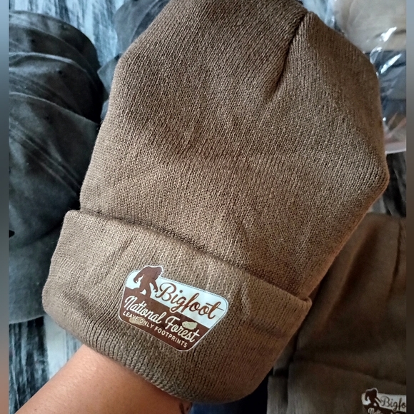 Bigfoot beanie - Picture 1 of 3